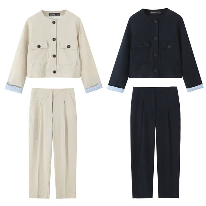 Damen nan kurze Boxy-Jacke mit rundem Ausschnitt, aufgesetzten Pattentaschen und gestreiften Manschetten Drune