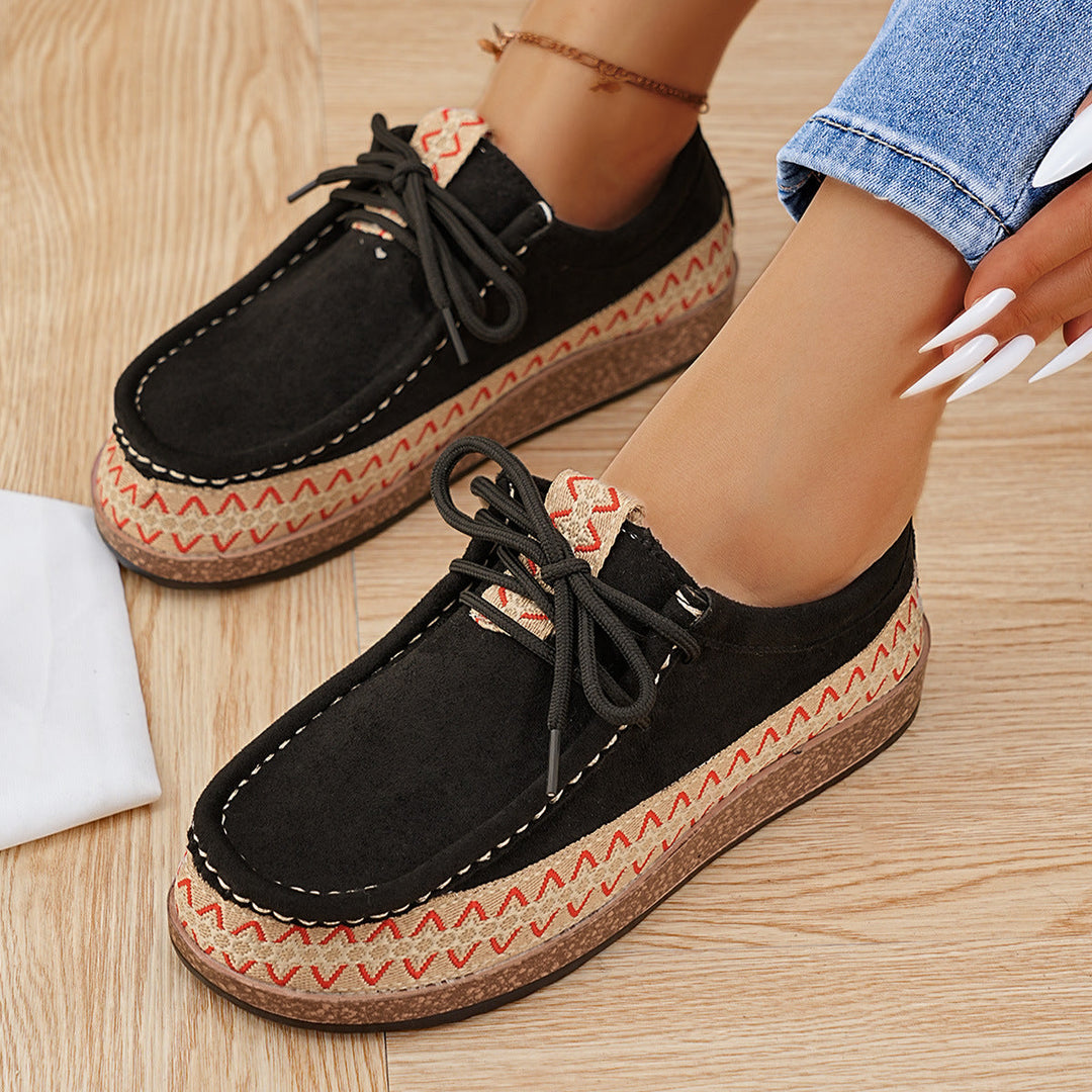 Damen Mokassins mit handgenähtem Design von Drune