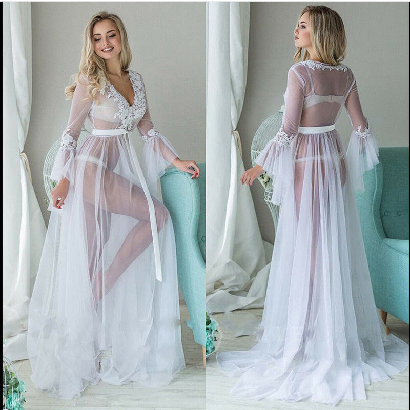 Damen Transparentes Abendkleid mit zierlichen Spitzenapplikationen und schwingendem Tüllsaum Drune