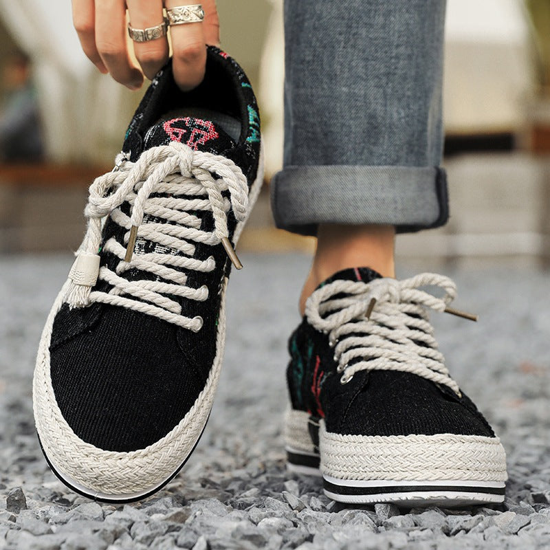Damen bestickte Canvas‑Sneaker mit Quastenanhänger und geflochtener Plateausohle Drune