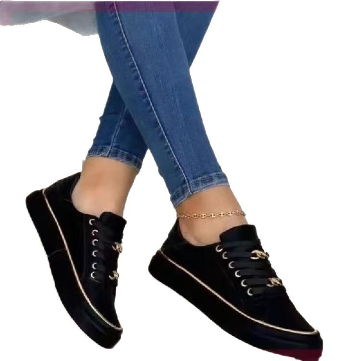 Damen Plateausneaker mit goldener Zierkante und Schmuckketten‑Details Drune