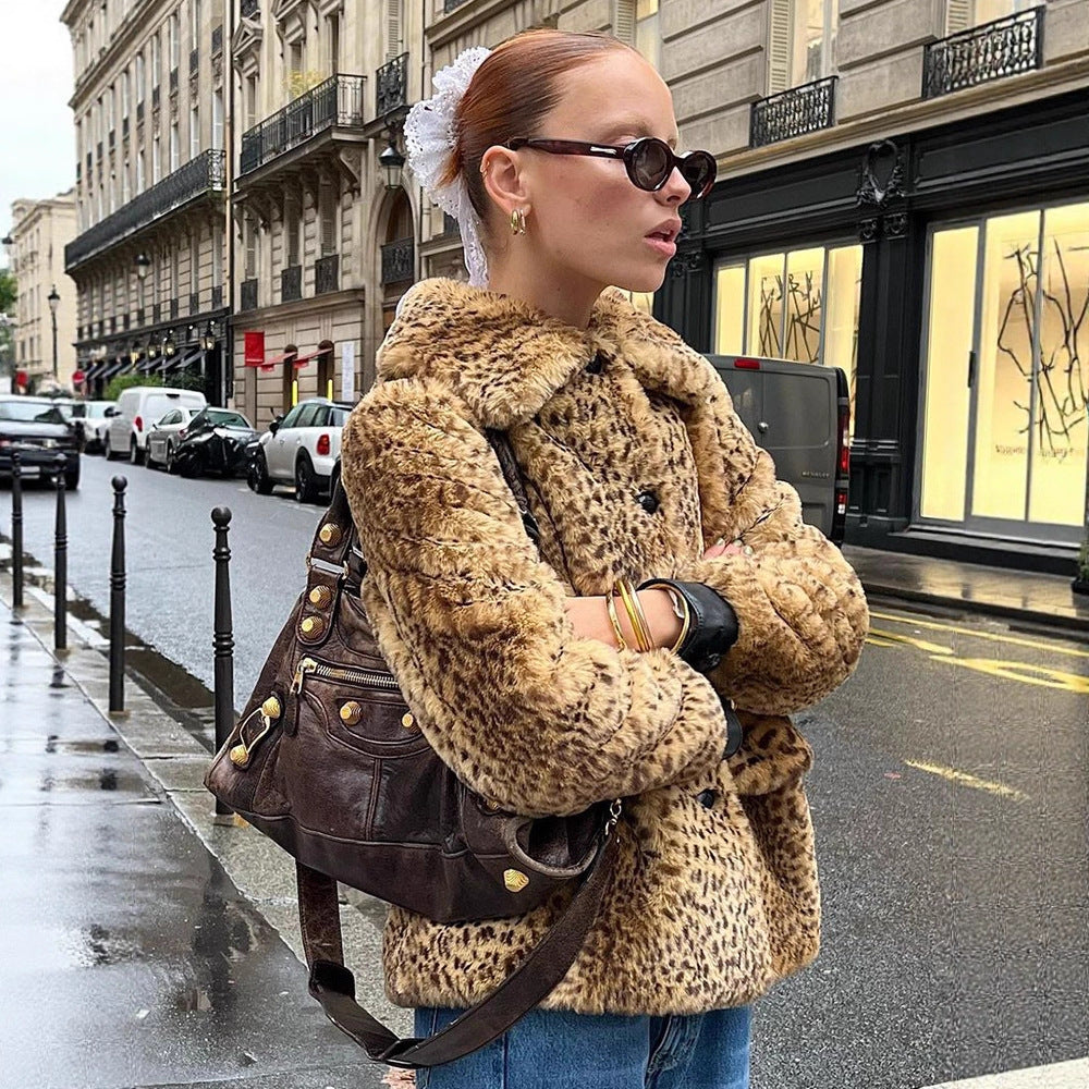 Damen Boxy-Kurzmantel aus Fauxfur mit Allover-Leopardenmuster und umlegbarem Schalkragen Drune