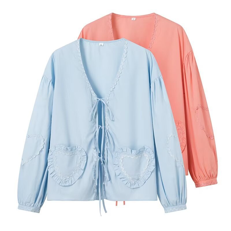 Damen Langärmlige V‑Ausschnitt Bluse mit Bindebändern und Herz‑Rüschentaschen Drune