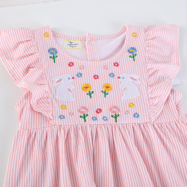 Mädchen Freizeitkleid mit verspielten Hasen- und Blumenapplikationen Drune