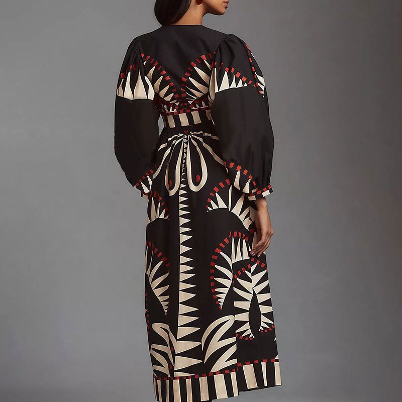 Damen Maxikleid mit ausgefallenem geometrischem Muster und eleganter Knopfleiste Drune