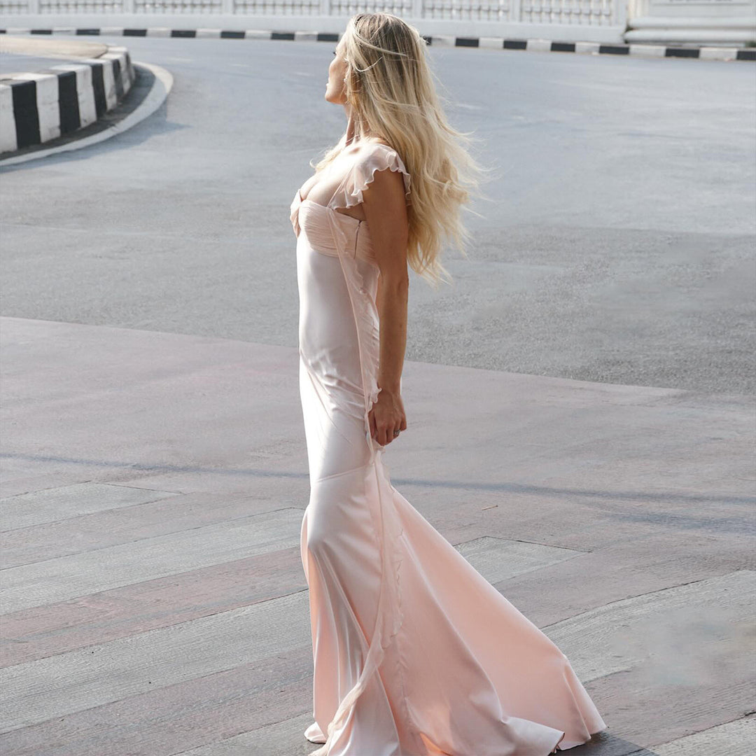 Damen Abendkleid mit eleganter Raffung und schimmerndem satinischem Finish Drune