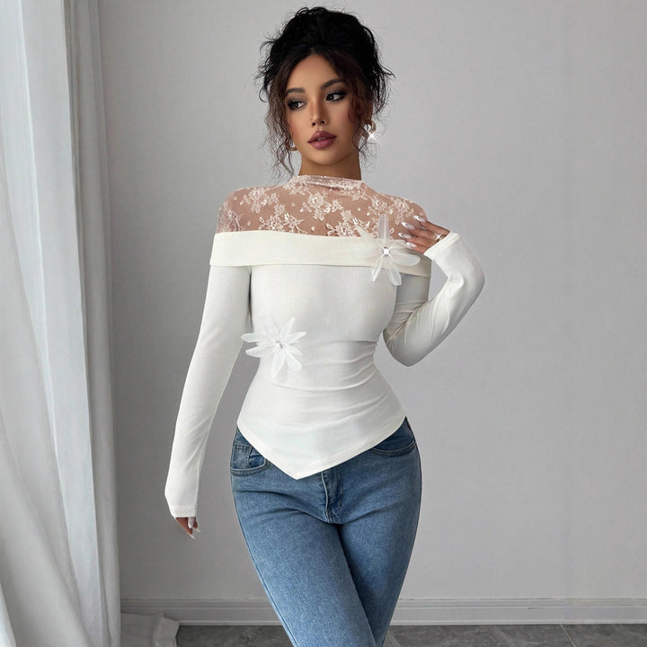 Damen nan figurbetontes schulterfreies Rippstrick-Top mit Spitzen-Illusionskragen und Blütenapplikation Drune