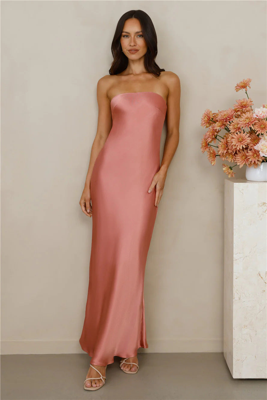 Damen Elegantes schulterfreies Maxikleid aus satinähnlichem Material Drune