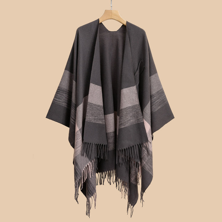 Damen Capeponcho aus Wollmix mit Ärmelschlitzen, offener Front und Fransenabschluss Drune
