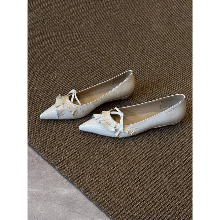 Damen Flache spitz zulaufende Lack‑Ballerinas im Mary‑Jane‑Stil mit Zierknoten und elastischem Riemen Drune