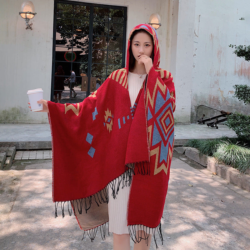 Damen Oversize-Strick-Kapuzenponcho im Ethno-Jacquard mit Fransensaum Drune