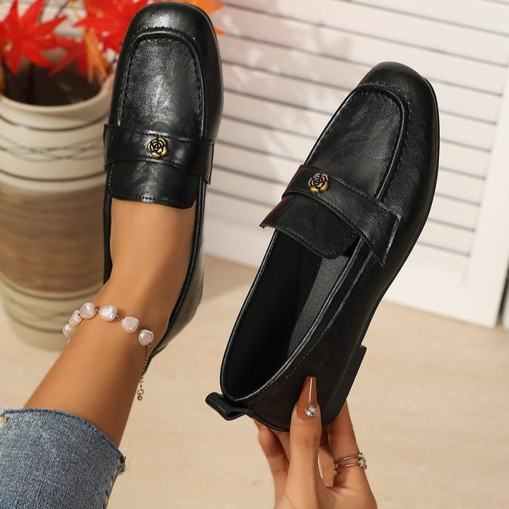 Damen nan elegante Loafer mit dezenter Rosen-Metallapplikation und gepolsterter Komfortinnensohle Drune