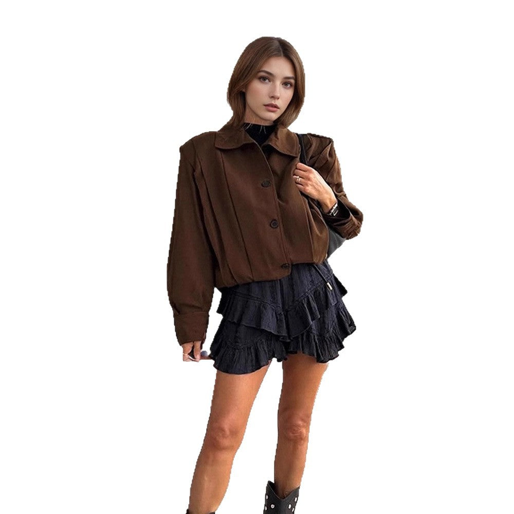 Damen Kurzboxy-Jacke mit Schulterpatten, kastiger Silhouette und geknöpfter Front Drune