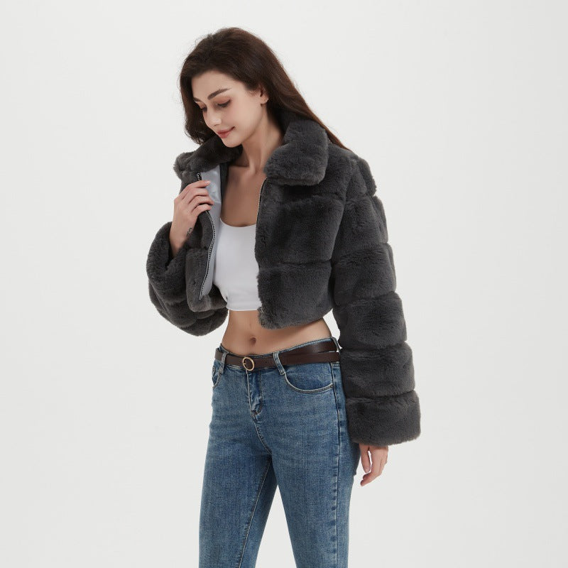 Damen Cropped Kunstpelzjacke mit horizontaler Panelstruktur und Reißverschluss Drune