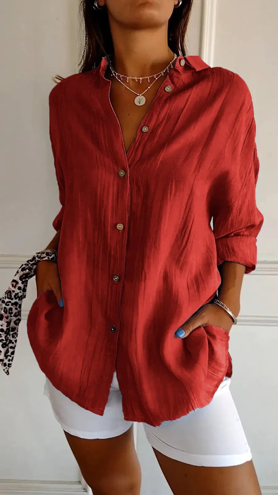 Damen lässige Hemdbluse mit strukturiertem Material und praktischen Taschen Drune