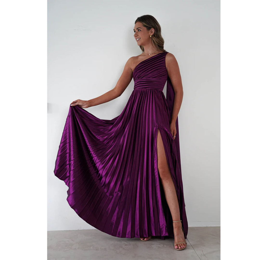 Damen Abendkleid mit elegantem Faltenrock und asymmetrischem Oberteil Drune