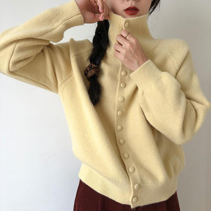 Damen kuschelige Strickjacke mit hochgeschlossenem Kragen und Knopfdetails Drune