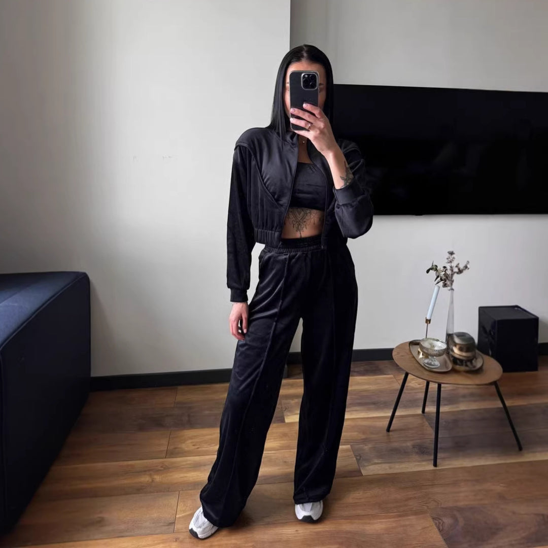 Damen Loungewear-Set aus luxuriösem Velours mit cropped Jacke und weiter Hose Drune