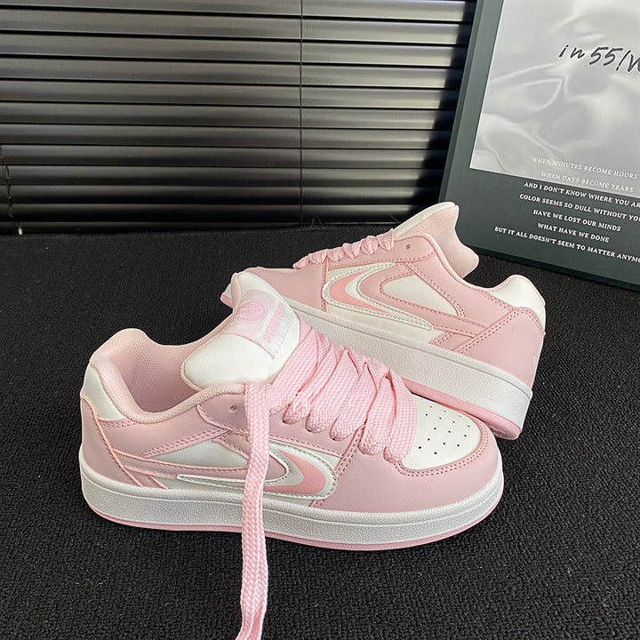 Damen Sneakers im trendigen Design mit dicker Laufsohle und aufregenden Schnürdetails Drune