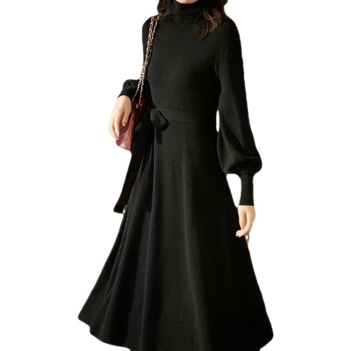 Damen Strickkleid mit hohem Kragen und tailliertem Gürtel Drune