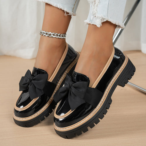 Damen nan Lack-Loafer mit großer Stoffschleife, kontrastierter Rahmennaht und robuster Traktorsohle Drune