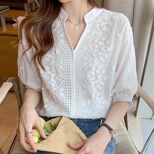 Damen Bluse mit floralen Stickereien und halben Ärmeln Drune