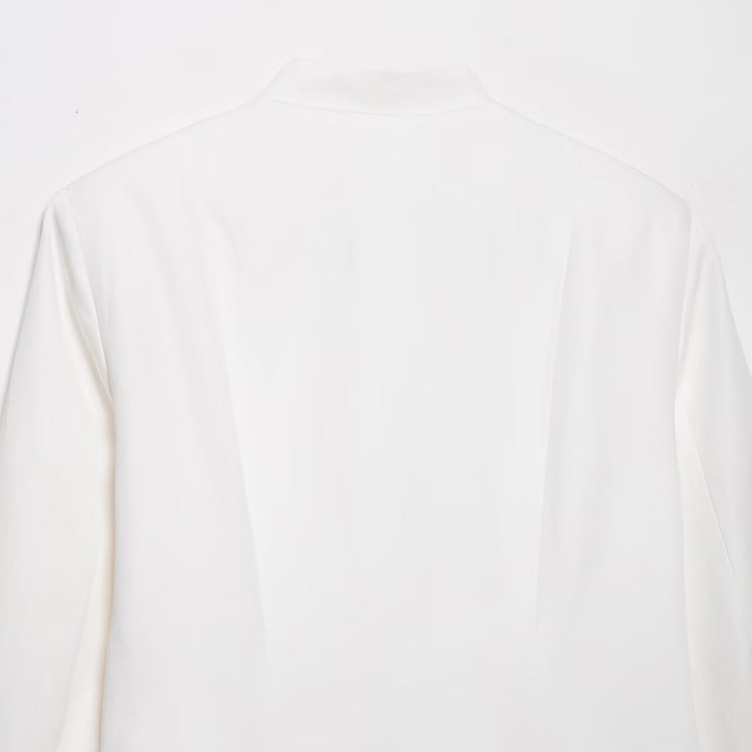 Damen Boxy-Kurzjacke mit Stehkragen, Zierknoten-Verschlüssen und Leistentaschen Drune