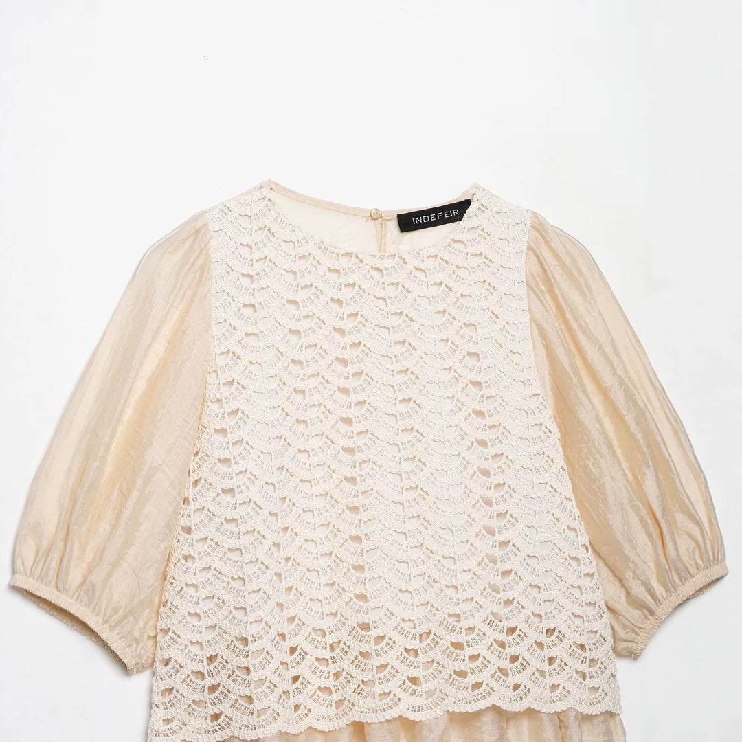 Damen Häkel-Overlay-Bluse mit Volant-Underlayer und Puffärmeln Drune