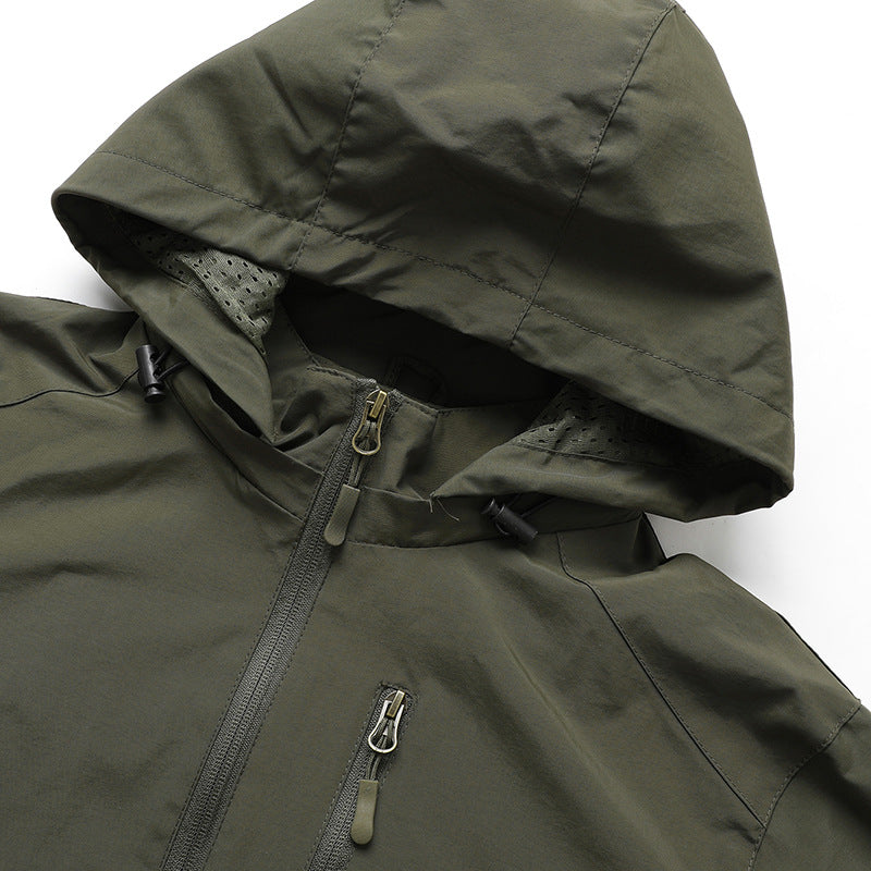 Herren Ultraleichte Allwetter-Outdoorjacke mit Kapuze atmungsaktivem Meshfutter und Reißverschlusstaschen Drune