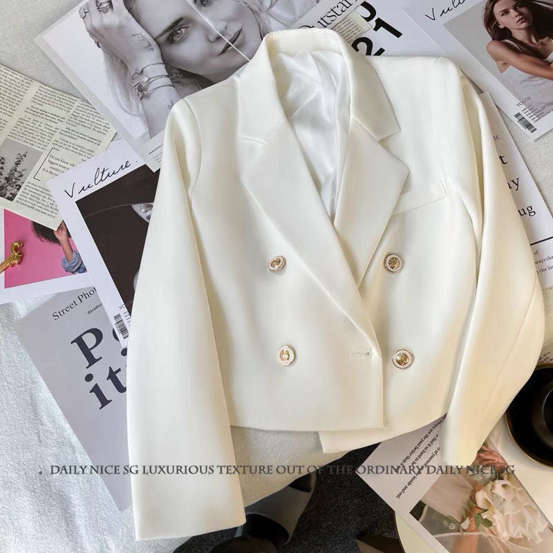 Damen Kurz geschnittener Blazer mit dekorativen Knöpfen Drune