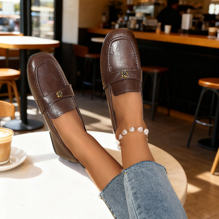 Damen nan elegante Loafer mit dezenter Rosen-Metallapplikation und gepolsterter Komfortinnensohle Drune