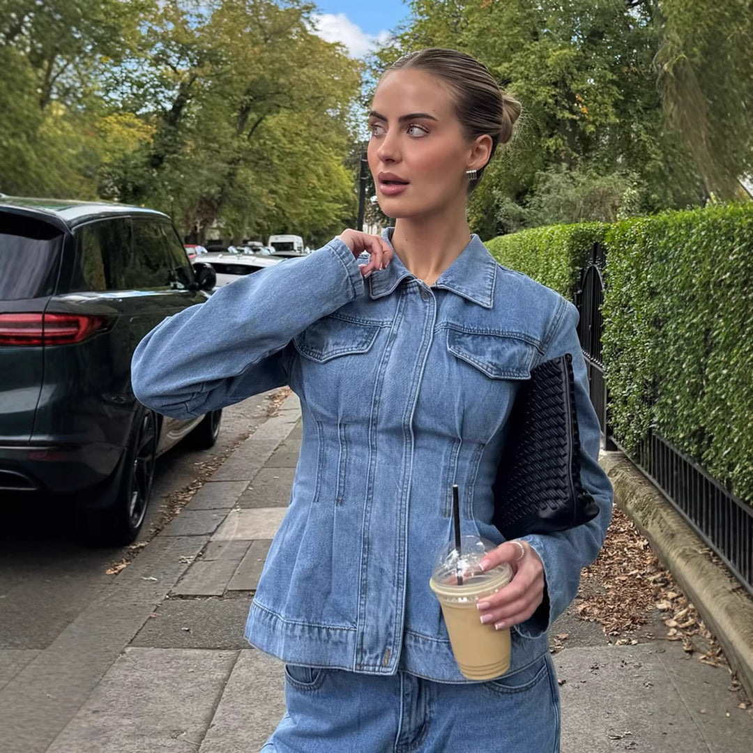 Damen Taillierte Jeansjacke mit konturierenden Abnähern Drune