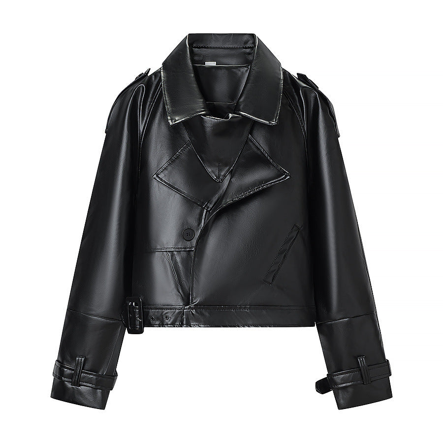 Damen Kurz geschnittene Bikerjacke aus Lederoptik mit asymmetrischer Reversklappe und Taillenriegel Drune