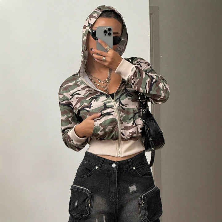 Damen kurz geschnittene Kapuzenjacke im modernen Camouflage-Stil Drune