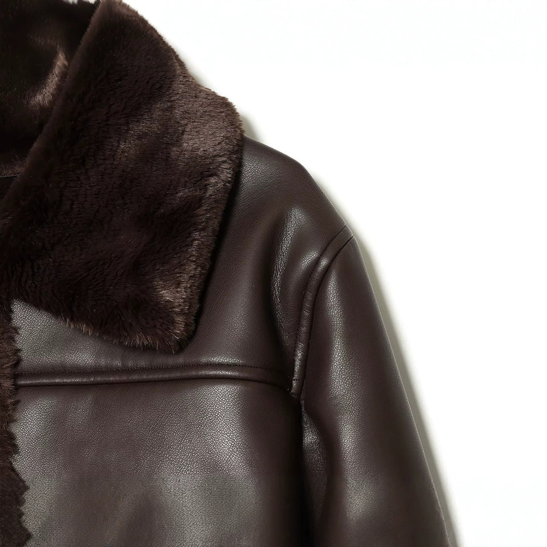 Damen Kurzjacke aus Lederoptik mit Teddy-Futter, aufgesetzten Taschen und Umlegekragen Drune