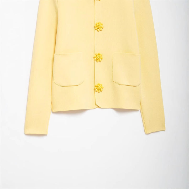 Damen feine Strickjacke mit dekorativen Blütenknöpfen Drune