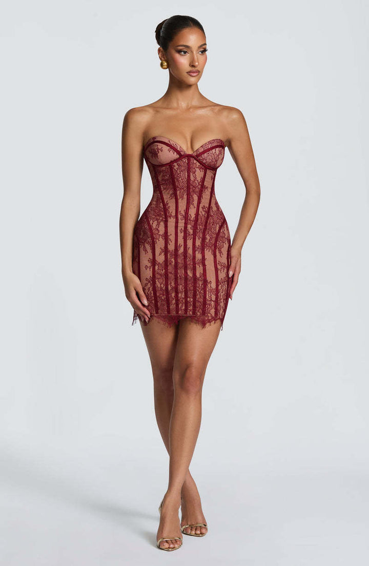 Damen Raffiniertes Spitzenkleid mit trägerlosem Design und edlen Verzierungen Drune
