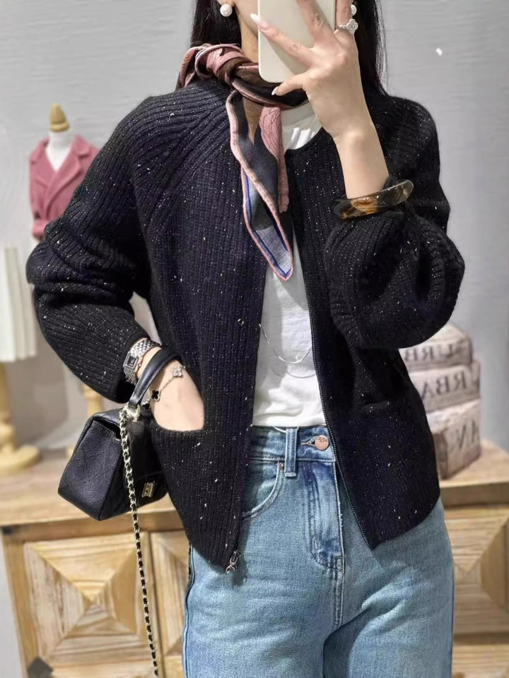 Damen Kurzgeschnittene kastige Strickjacke mit geripptem Feinstrick Ballonärmeln und aufgesetzten Eingrifftaschen Drune