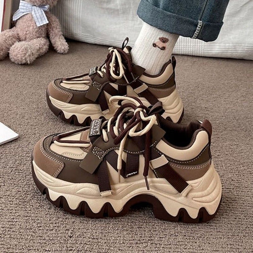 Damen Wellen-Plateau-Sneaker mit Multi-Layer-Obermaterial und Zierbändern Drune