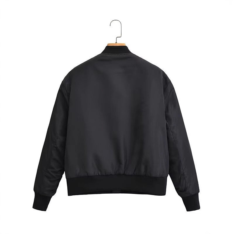 Damen Kurz geschnittene Nylon-Bomberjacke mit glänzender Oberfläche, wattiertem Futter und Metallreißverschluss Drune
