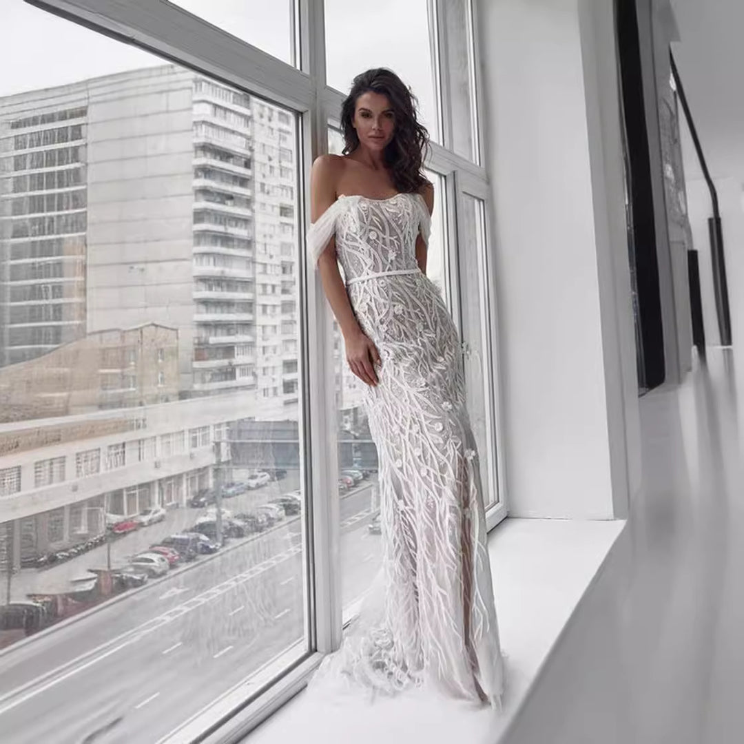 Damen Hochzeitskleid mit verführerischem Off-Shoulder-Design und floralen Spitzenakzenten Drune