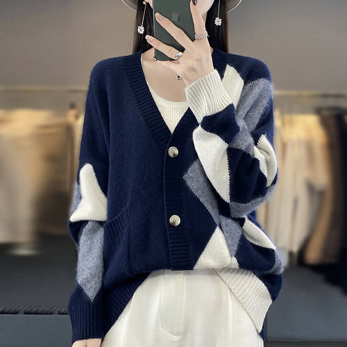 Damen Grobstrickjacke mit modernem Karomuster und praktischen Taschen Drune