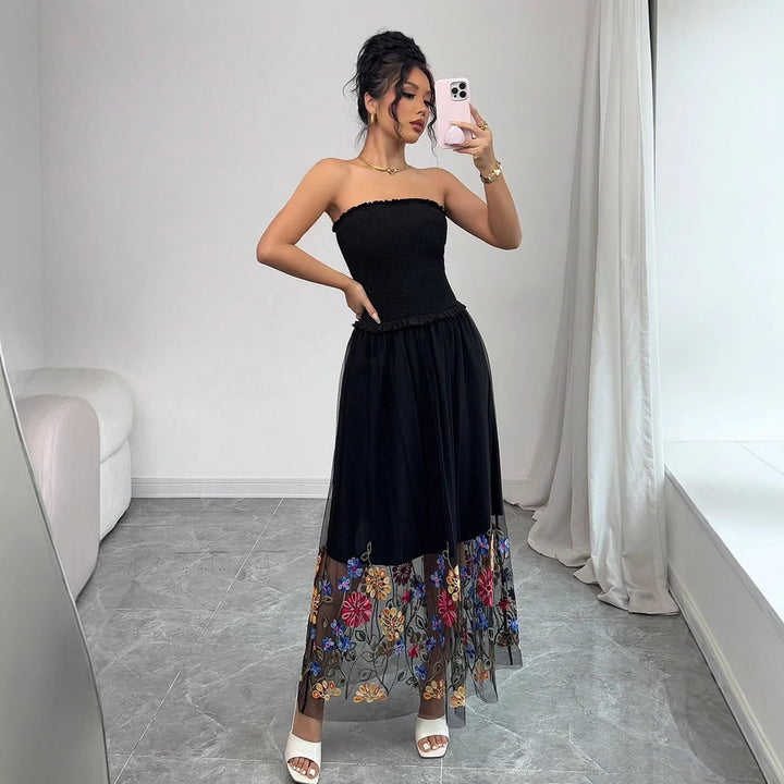 Damen nan schulterfreies Midikleid mit Smok-Oberteil und besticktem Tüllrock Drune