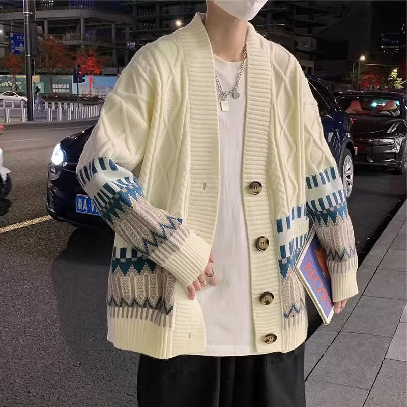 Herren Grobstrickjacke mit modernen Mustern und praktischen Taschen Drune