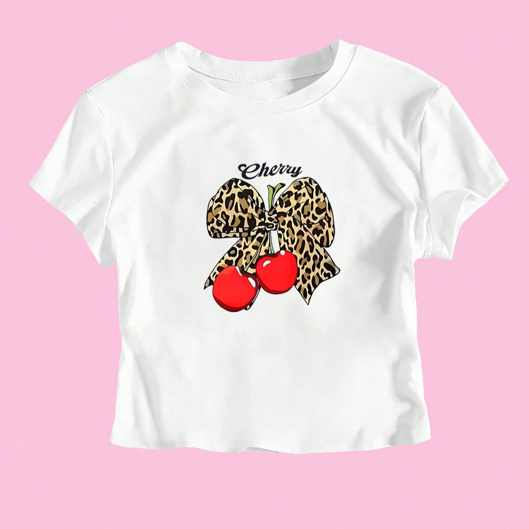 Damen Crop-T-Shirt mit verspieltem Leoparden-Schleifenmotiv und fruchtigem Print Drune