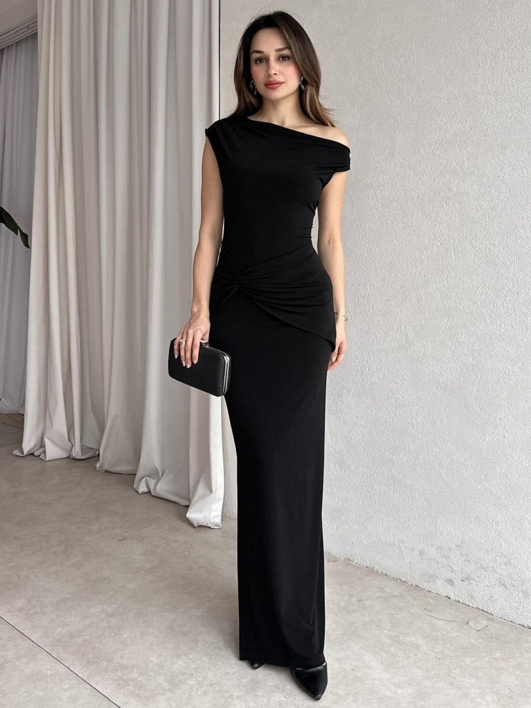 Damen Elegantes Maxikleid mit Off-Shoulder Design und dekorativer Raffung Drune