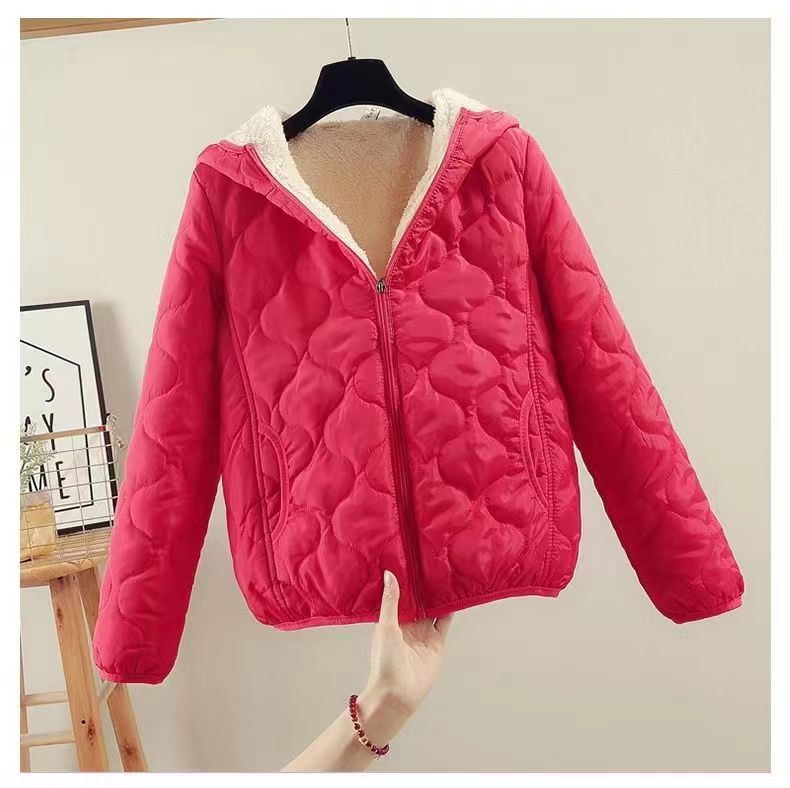Damen nan gesteppte Kapuzenjacke mit Teddyfutter, wattierter Silhouette und dekorativem Herzquilting Drune