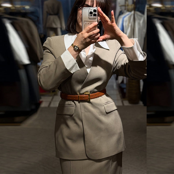 Damen eleganter Business-Anzug mit tailliertem Blazer und figurbetonter Skirt Drune