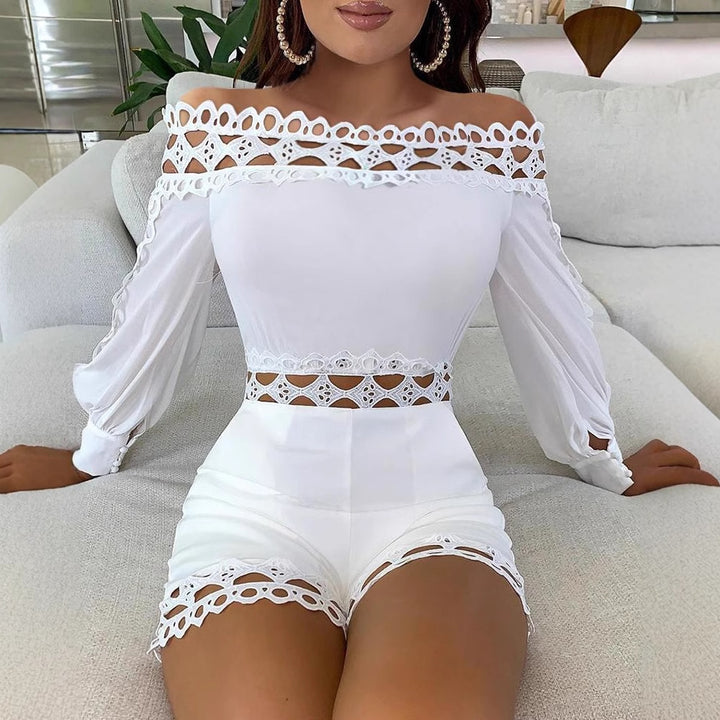 Damen Oberteil mit Cut-Outs und bezauberndem Spitzenborte Drune