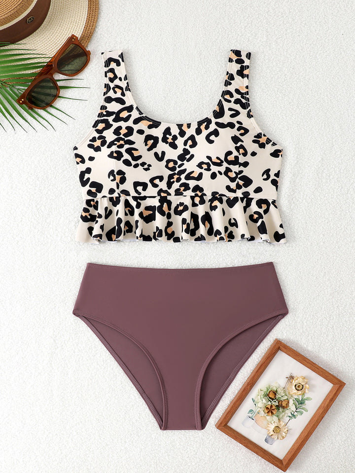 Damen Bikinisit mit sportlichem Oberteil und hoch taillierten Bottoms Drune